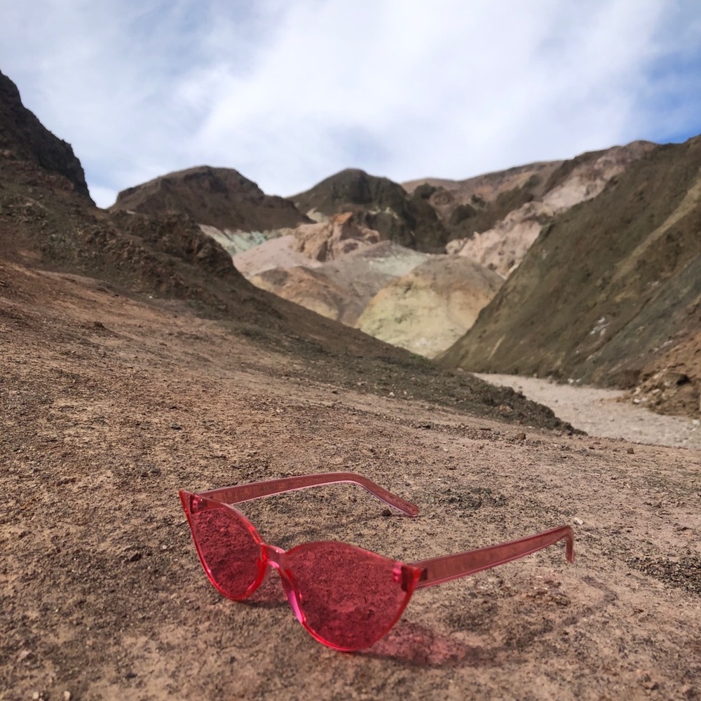 WOMEN’S EXTREME TRANSLUCENT CAT EYES SUNGLASSES
